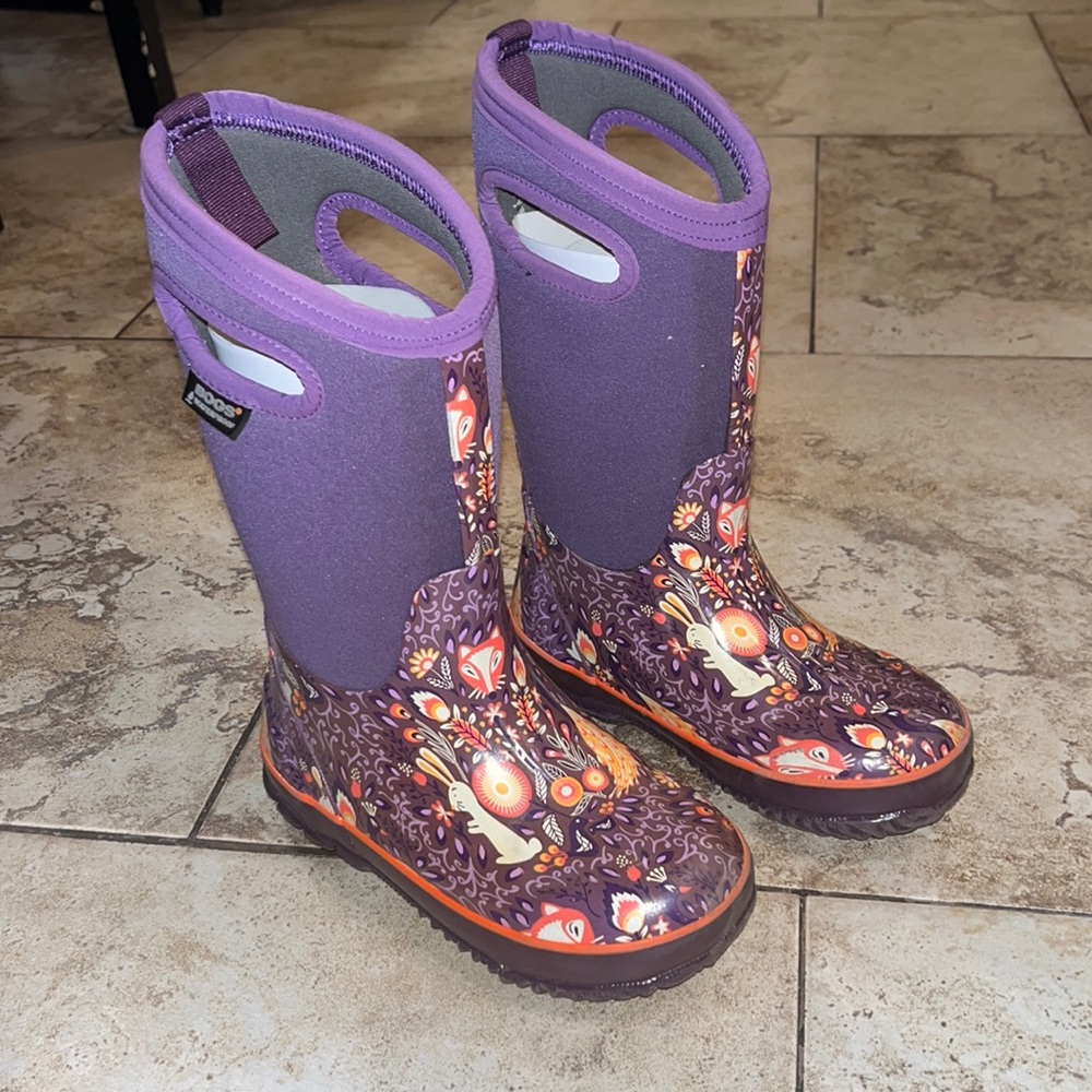 BOGS youth size 1 classic forest boot